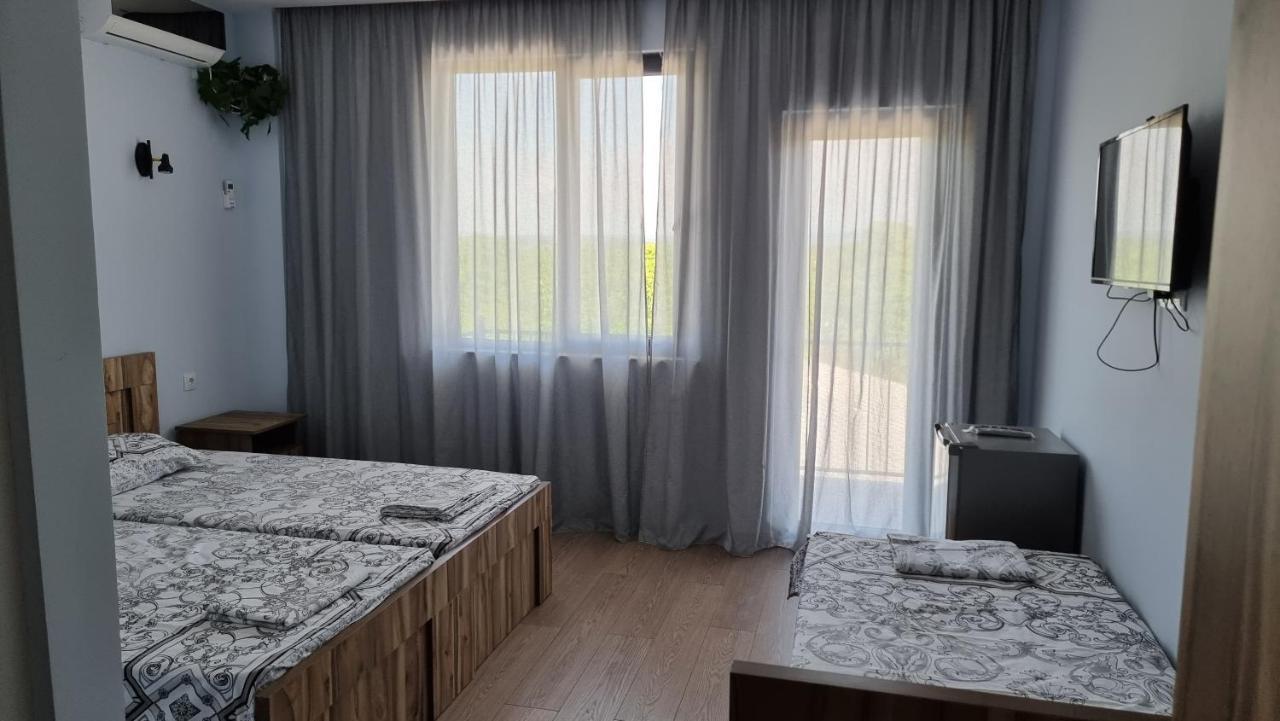 French Hotel كوبوليتي المظهر الخارجي الصورة